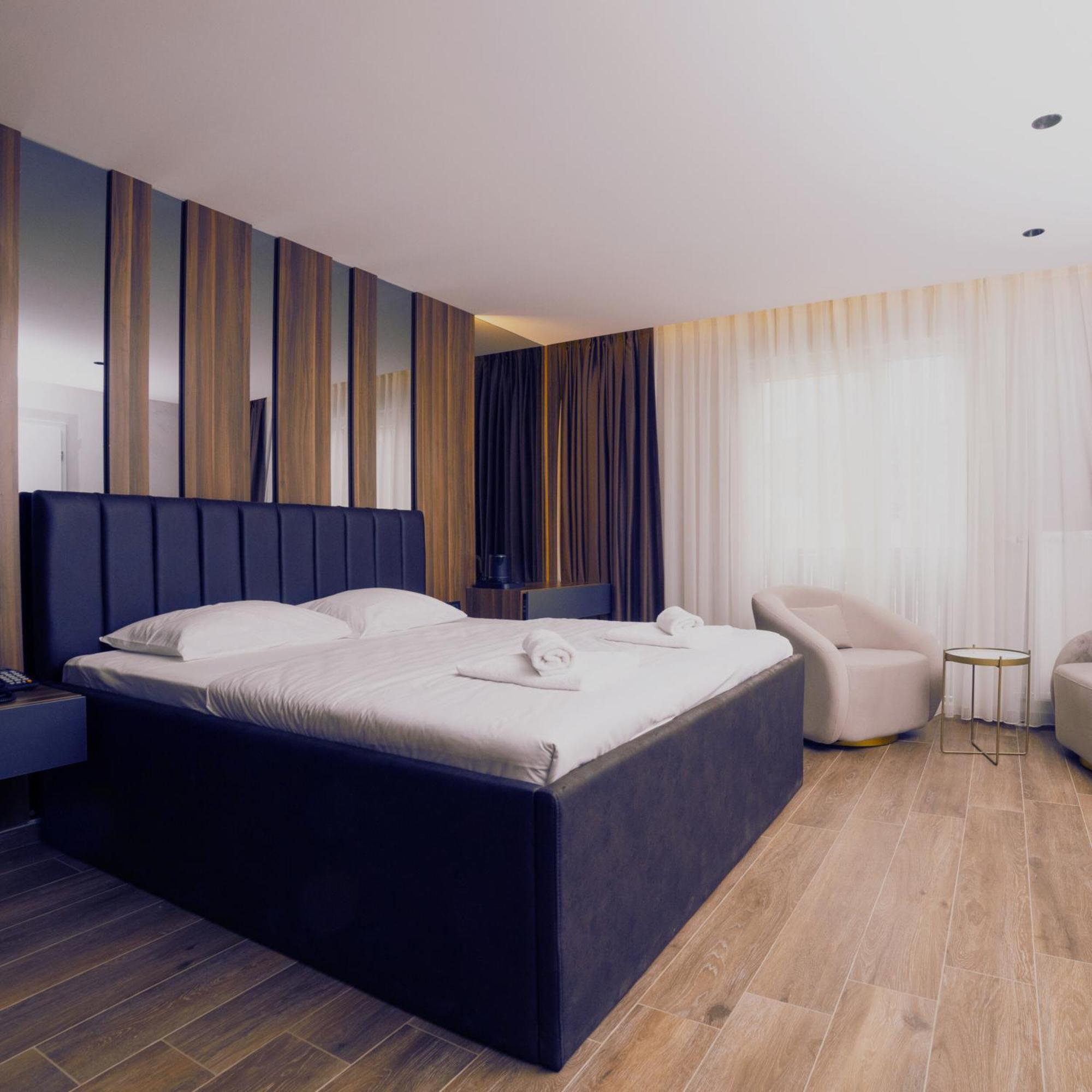 Hotel Solo 127 Prizren Bagian luar foto