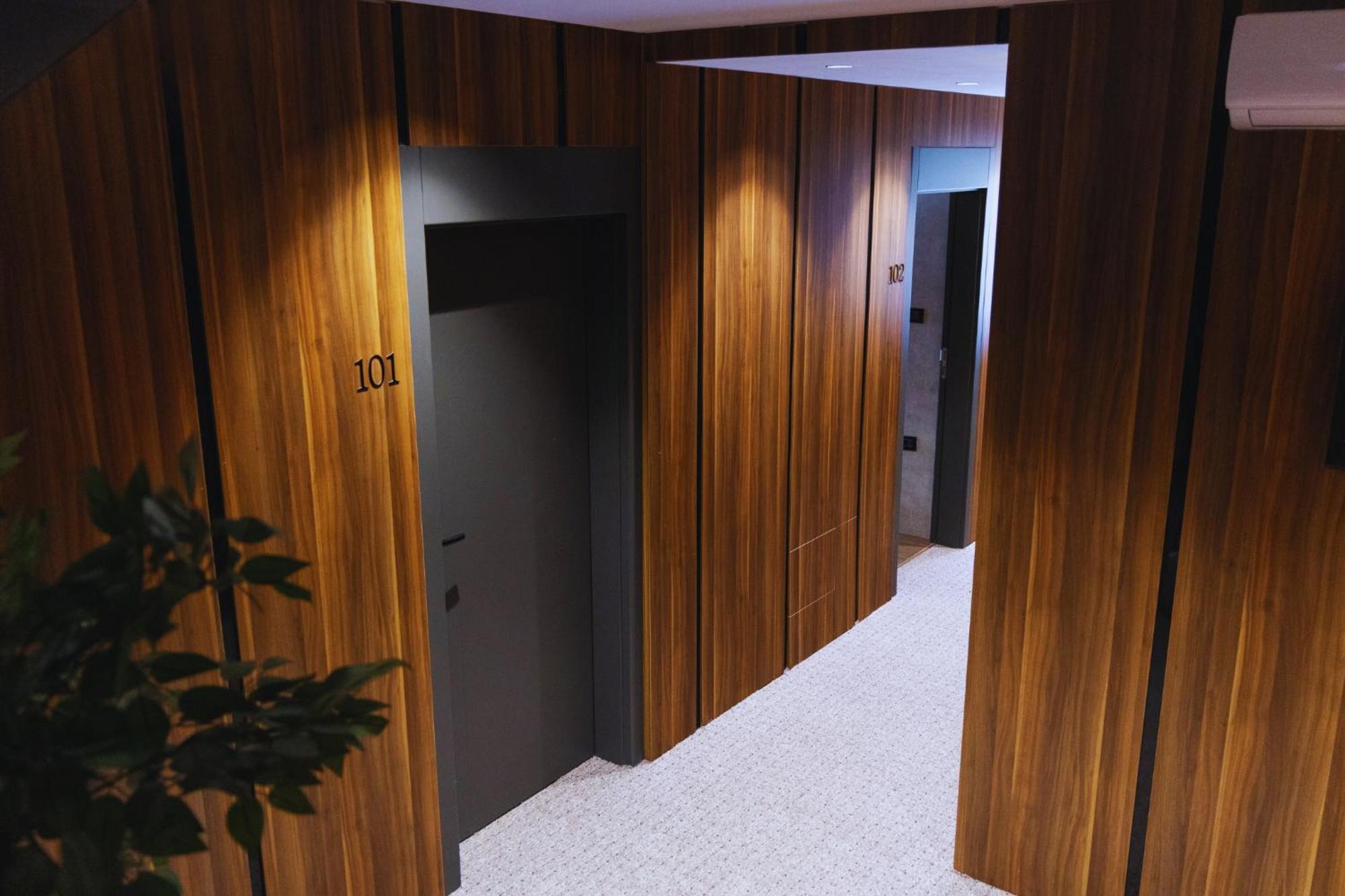 Hotel Solo 127 Prizren Bagian luar foto