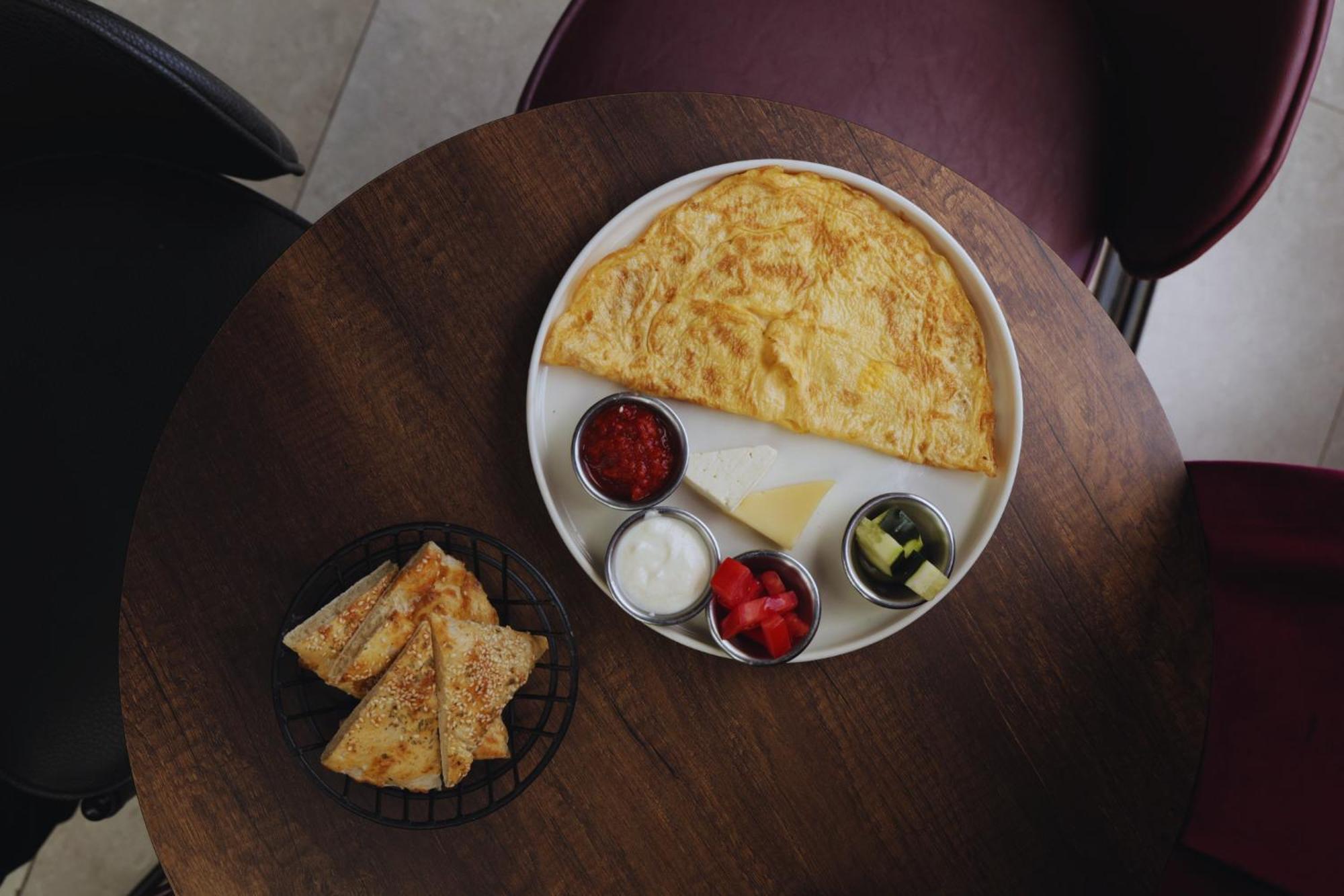 Hotel Solo 127 Prizren Bagian luar foto