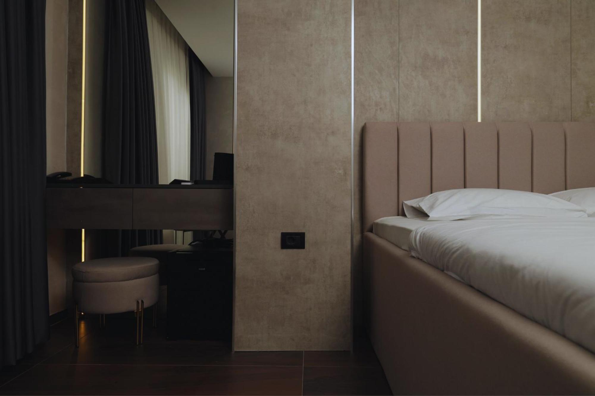 Hotel Solo 127 Prizren Bagian luar foto